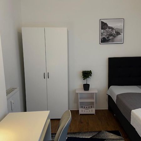 Fc Dortmund Center - Single Room Bagian luar foto