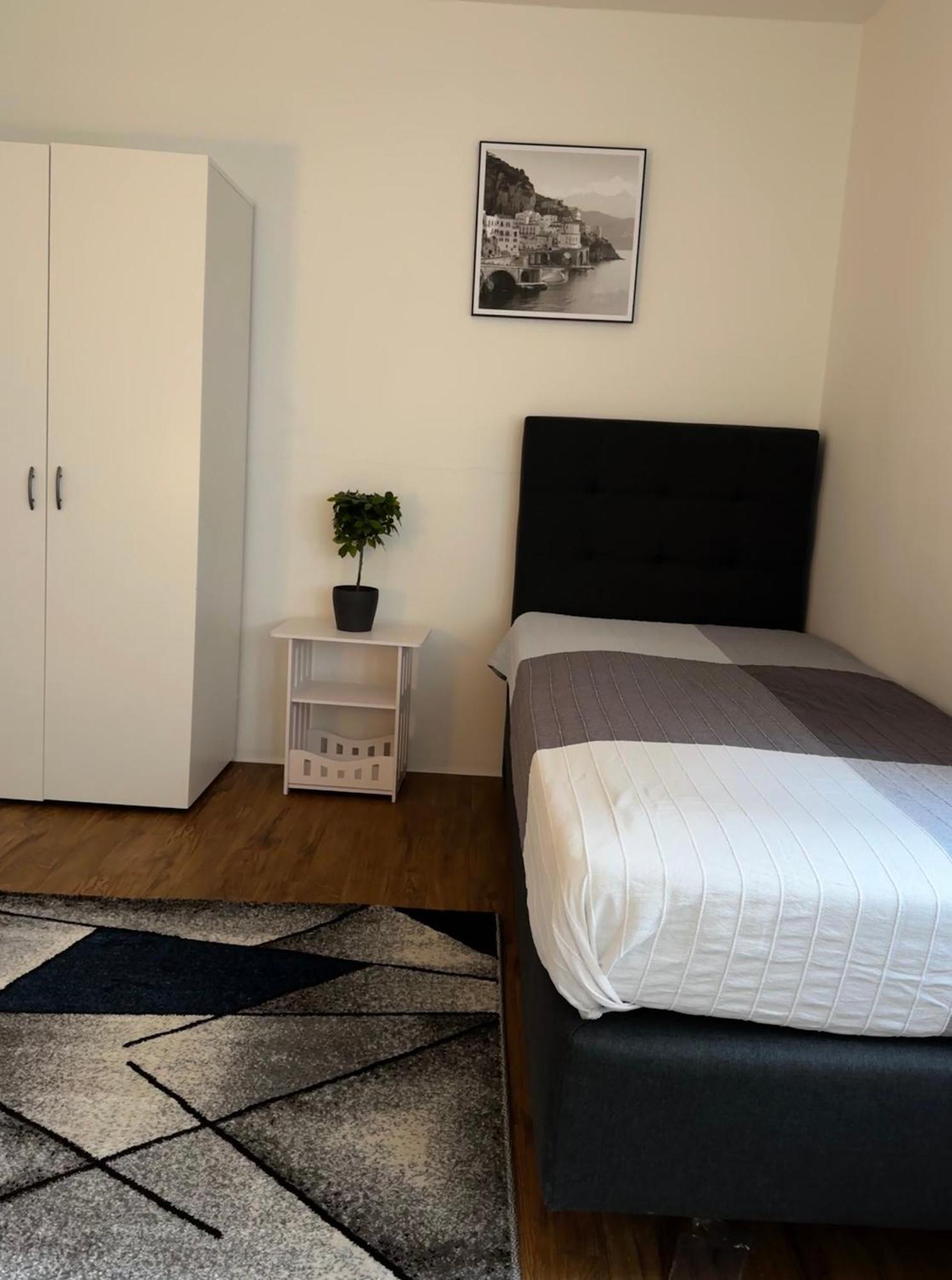 Fc Dortmund Center - Single Room Bagian luar foto